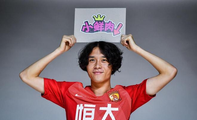 英雄联盟S15赛-关于窗口期突围战来临，广州队围绕亚冠官宣签约，气氛紧张，医务组通报恢复的信息